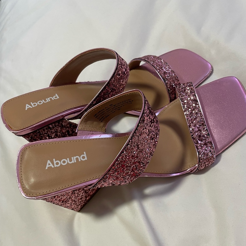 New ✨✨Nordstrom Rack pink glitter heels